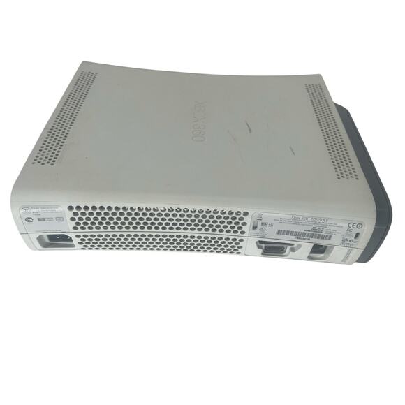 Microsoft Xbox 360 Game Console - Picture 4 of 7